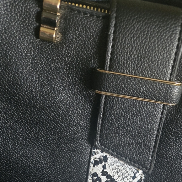 Purse - Picture 2 of 7